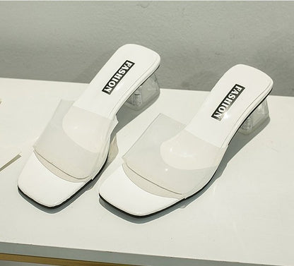 Open-toed sandals and slippers
