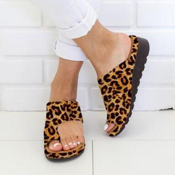 Hotseller Wedge sandals Light weight Bottom